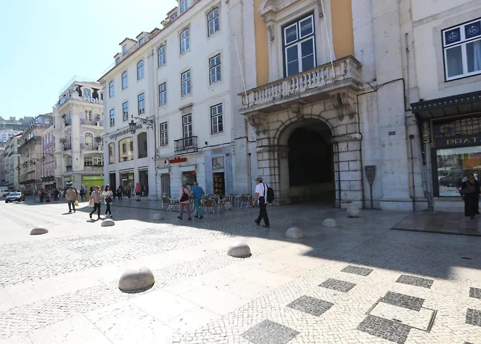 Apartment Downtown-terrasse Fabelhafte Aussichten Romantisches Penthouse By Interhome